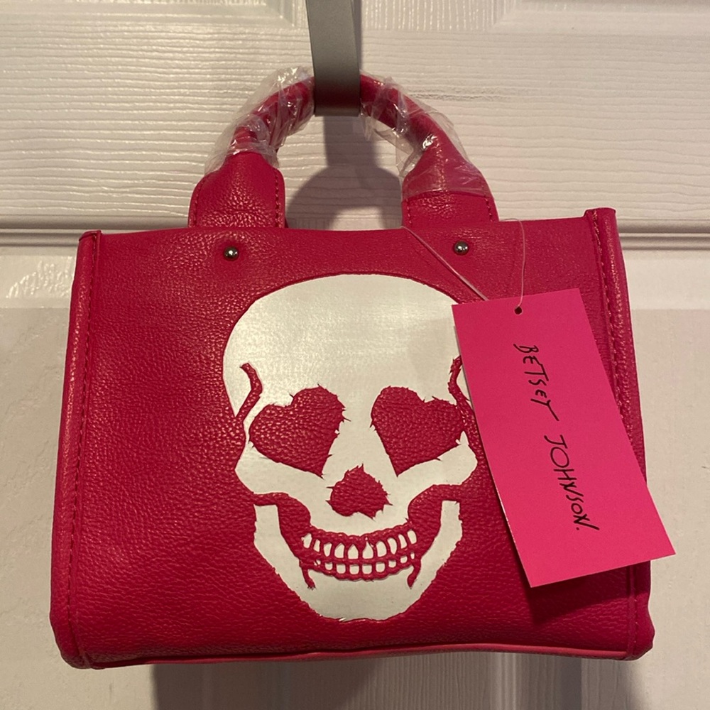 BNWT BETSEY JOHNSON XOHARLYS Hot Pink Small Skull Halloween Satchel Tote